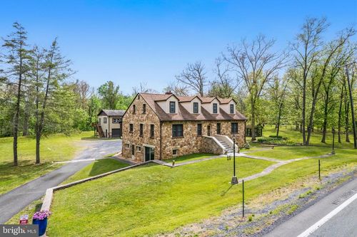 3593 &amp; 3579 Strasburg Road, STRASBURG, VA, 22657 | Card Image