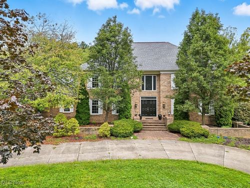 3721 Sanctuary Dr, Akron, OH, 44333-1753 | Card Image