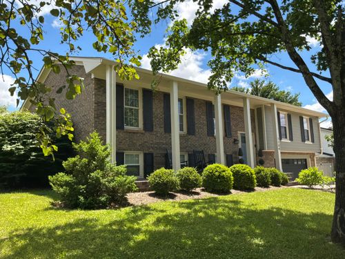 1104 Chinoe Rd, Lexington, KY, 40502 | Card Image