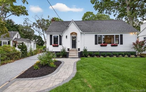 32 Horton Dr, Huntingtn Sta, NY, 11746-4206 | Card Image