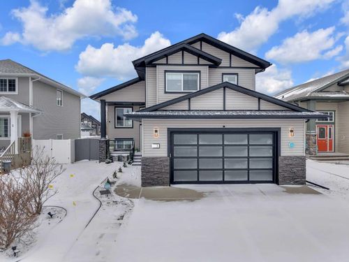 3 Elma Street, Lacombe, AB, T4L2M3 | Card Image