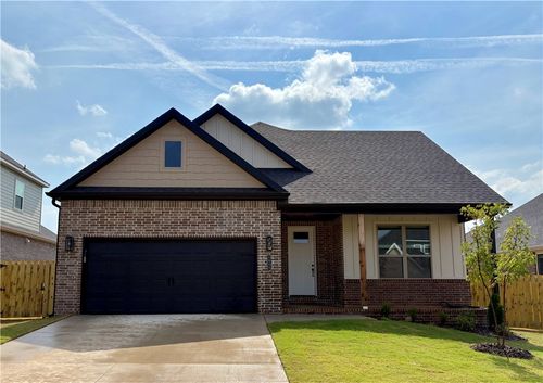 1903 Ferguson St, Pea Ridge, AR, 72751-5052 | Card Image