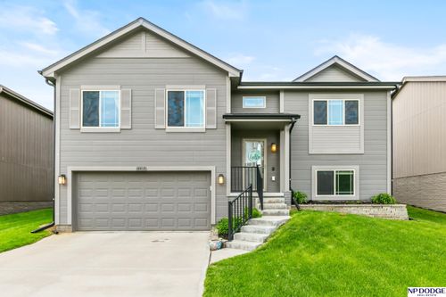 14468 Gilder Avenue, Bennington, NE, 68007 | Card Image