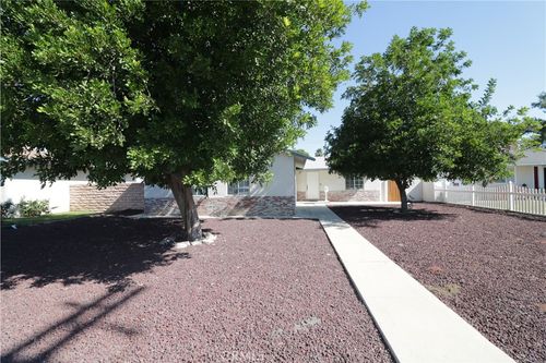 7516 Shoup Ave, West Hills, CA, 91307-1740 | Card Image