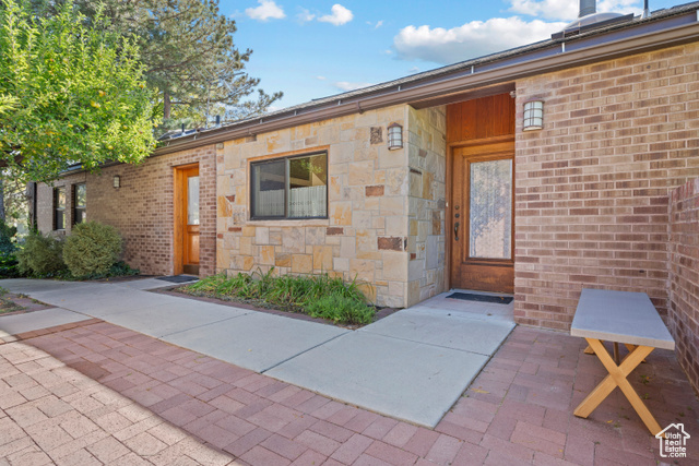 Le Corbusier Cir, Salt Lake City, UT 84106