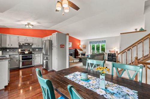 8597 N Meadowside Ct, Brown Deer, WI, 53223-3161 | Card Image
