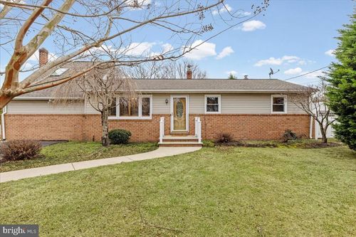 65 Fenton Ln, CHESTERFIELD, NJ, 08515-2901 | Card Image