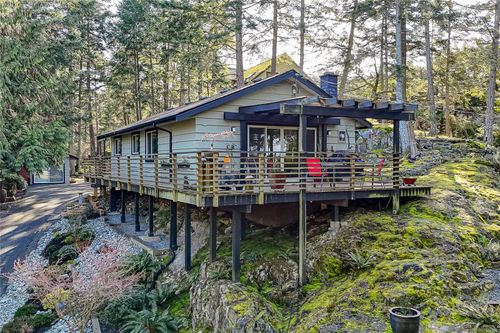 1650 Claudet Rd, Nanoose Bay, BC, V9P9B4 | Card Image