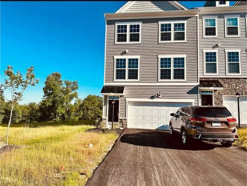 738 Olivia St, Pittsburgh, PA, 15205-9510 | Card Image