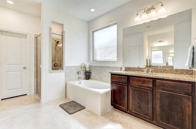 1st primary bath | Image 7