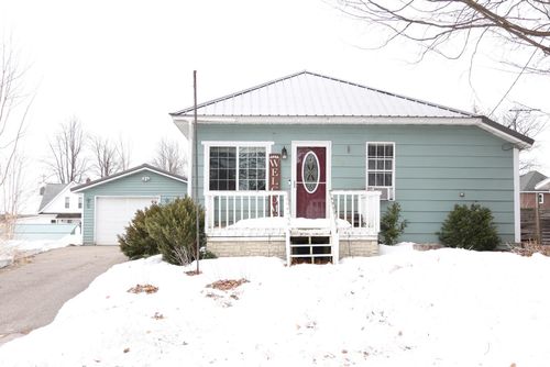 415 Wausau St, Birnamwood, WI, 54414-8544 | Card Image