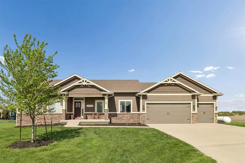 3002 Kernel Ln, Adel, IA, 50003-5620 | Card Image