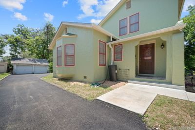 348 Thomas Jefferson Dr, House other with 3 bedrooms, 2 bathrooms and null parking in San Antonio TX | Image 2