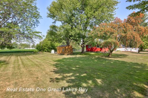 2287 N Main St, Fairgrove, MI, 48733-9576 | Card Image