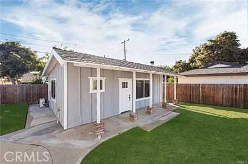 b-200 E Greenwood Ave, La Habra, CA, 90631-3835 | Card Image