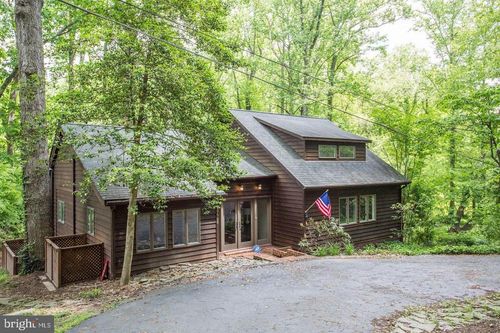 10600 Hunter Station Rd, Vienna, VA, 22181-2811 | Card Image