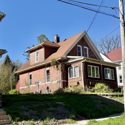 16 Van St, Savanna, IL, 61074-1557 | Card Image