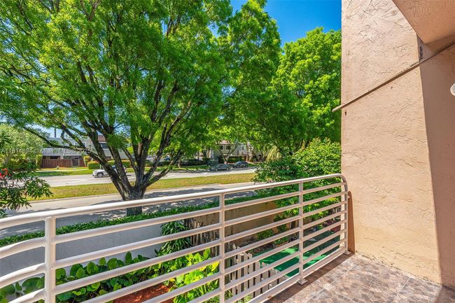 APT-60 - 10350 Sw 154 Th Circle Ct, Condo with 3 bedrooms, 3 bathrooms and null parking in Miami FL | Image 19