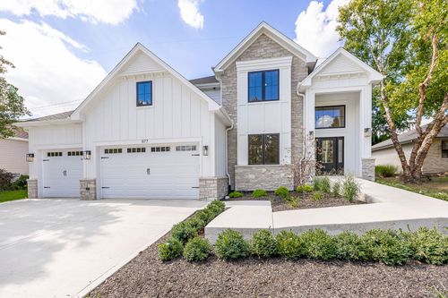 877 Wescott Rd, Bolingbrook, IL, 60440-9010 | Card Image