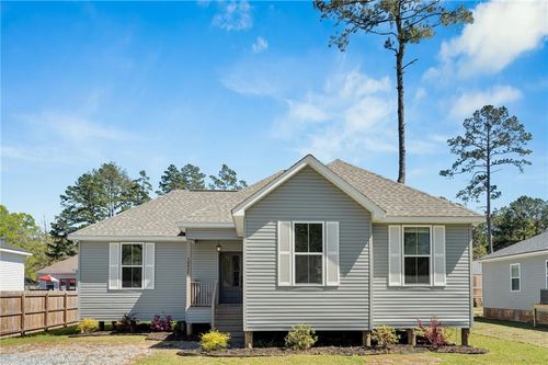 70432 2nd St, Covington, LA, 70433-5411 | Card Image