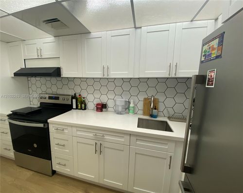 531-1000 West Ave, Miami Beach, FL, 33139-4719 | Card Image