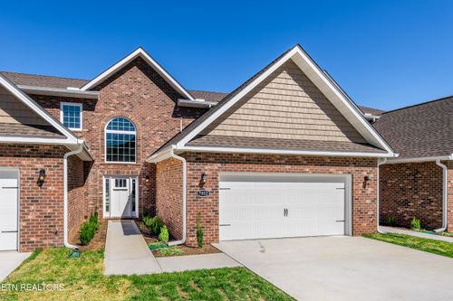 7952 Conductor Way, Knoxville, TN, 37931-4068 | Card Image