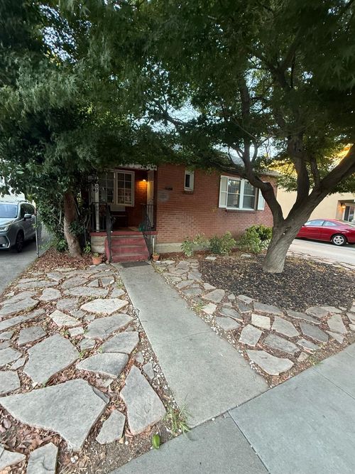 909 9th Avenue, Sacramento, CA, 95818 | Card Image