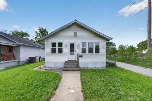 501 S 31st St, South Bend, IN, 46615-2301 | Card Image