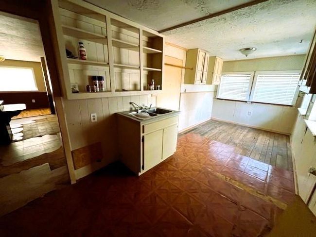 502 E Cavalry St, House other with 4 bedrooms, 2 bathrooms and null parking in Cordell OK | Image 7