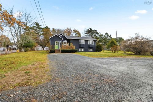 643 Highway 1, Mount Uniacke, NS, B0N1Z0 | Card Image