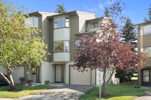 140 Glamis Terr Sw, Calgary, AB, T3E6V3 | Card Image