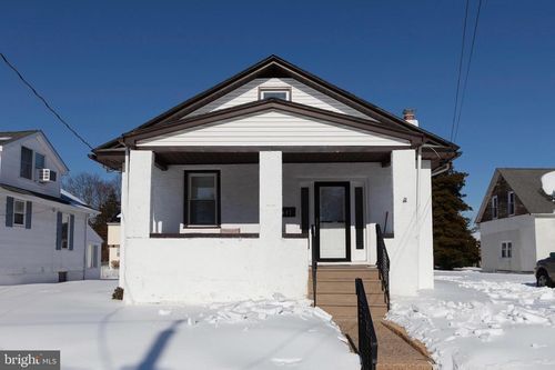 447 2nd Ave, BELLMAWR, NJ, 08031-1412 | Card Image