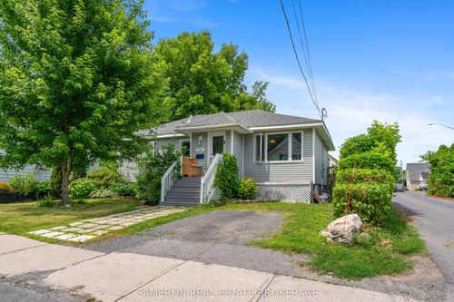 25 Sixth St W, Cornwall, ON, K6J2W2 | Card Image