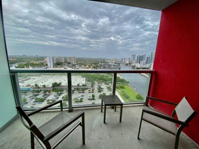 R2510 - 2602 E Hallandale Beach Blvd, Condo with 2 bedrooms, 2 bathrooms and null parking in Hallandale Beach FL | Image 2