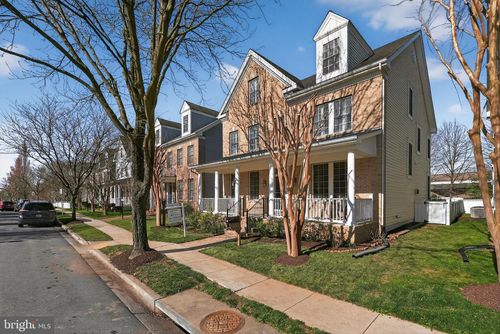809 Royal Cres, ROCKVILLE, MD, 20850-6689 | Card Image