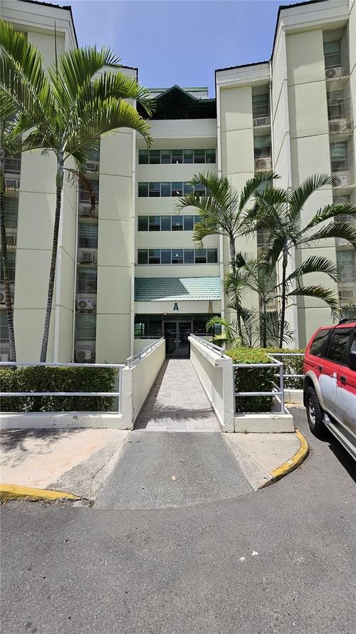 a-705-17 Calle Regina Medina, Guaynabo, PR, 00969-6022 | Card Image