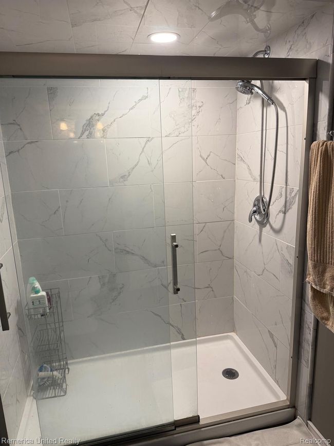 617 S Edison Ave, House other with 3 bedrooms, 2 bathrooms and null parking in Royal Oak MI | Image 21