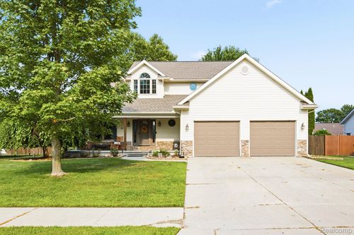517 Kelli Ave, Marysville, MI, 48040-2556 | Card Image