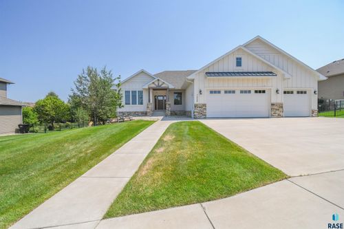 7408 S Ballymore Cir, Sioux Falls, SD, 57108-0001 | Card Image