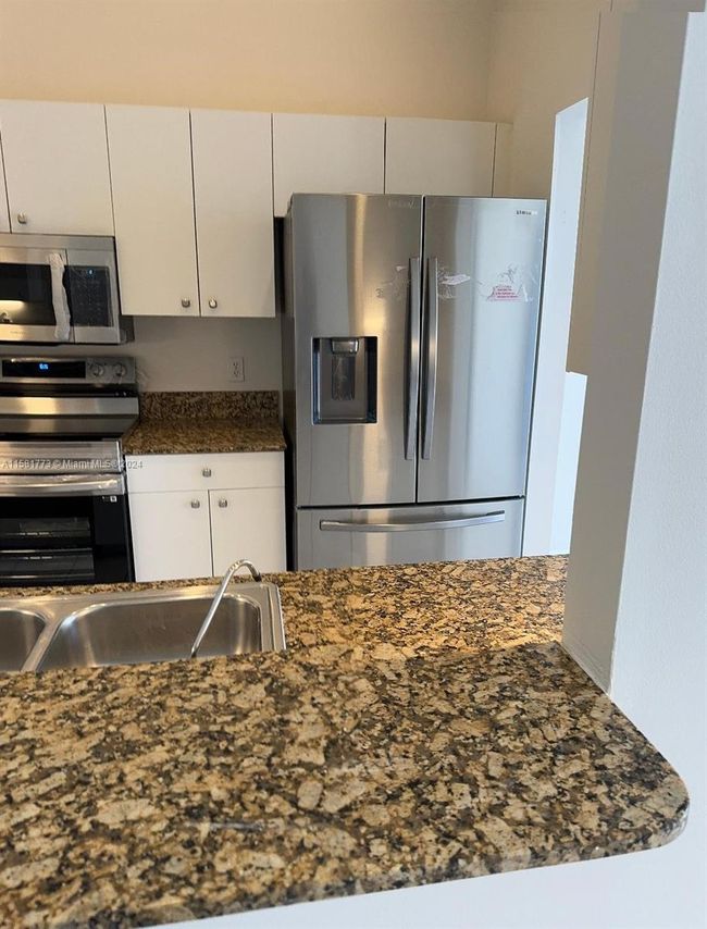 6114 Se Georgetown Pl, Home with 2 bedrooms, 2 bathrooms and null parking in Hobe Sound FL | Image 15