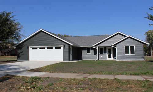 131 Main St E, Trimont, MN, 56176-9789 | Card Image