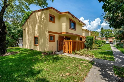 7716-7716 Balboa St, Sunrise, FL, 33351-6310 | Card Image