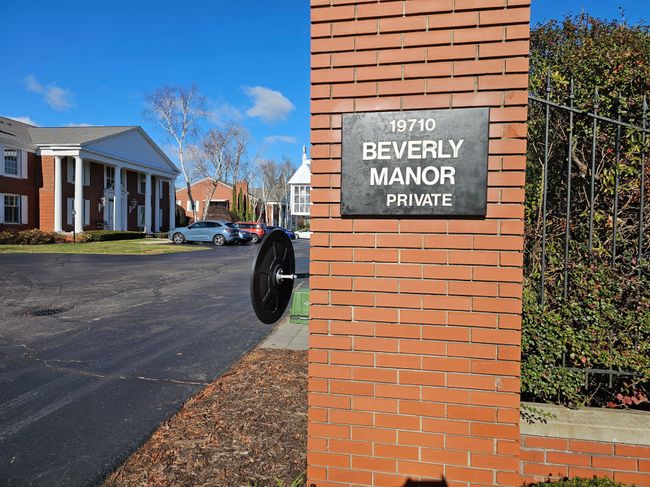 Beverly Manor | Image 4