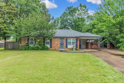 6830 Embassy Cir, Horn Lake, MS, 38637-1811 | Card Image
