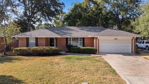 2956 Randy Ln, Farmers Branch, TX, 75234-6490 | Card Image