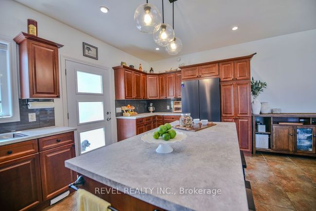 29 Majestic Dr, House other with 5 bedrooms, 3 bathrooms and 7 parking in Timmins ON | Image 7
