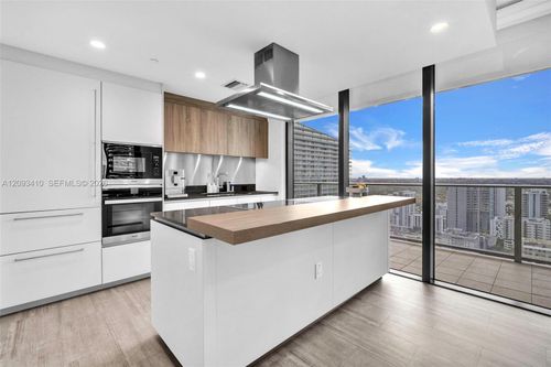3112-1000 Brickell Plz, Miami, FL, 33131-3857 | Card Image