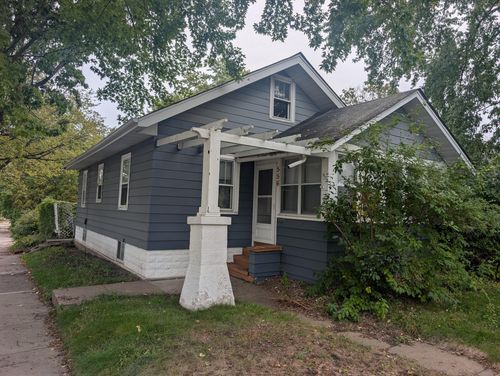 556 11th Ave N, South Saint Paul, MN, 55075-1617 | Card Image