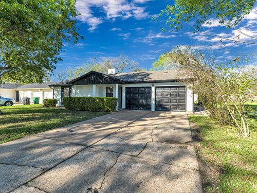 6206 Westbranch Dr, Houston, TX, 77072-1036 | Card Image