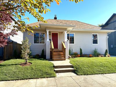 3324 Ne 75 Th Ave, House other with 2 bedrooms, 1 bathrooms and 1 parking in Portland OR | Image 1